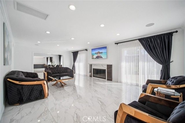 17158 Citronia Street, Northridge (los Angeles), CA 91325