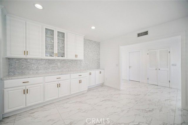 17158 Citronia Street, Northridge (los Angeles), CA 91325