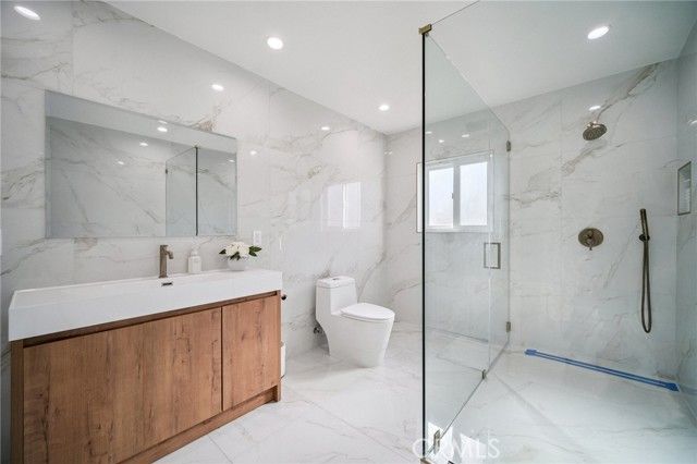 17158 Citronia Street, Northridge (los Angeles), CA 91325