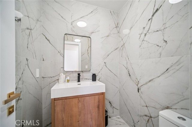 17158 Citronia Street, Northridge (los Angeles), CA 91325