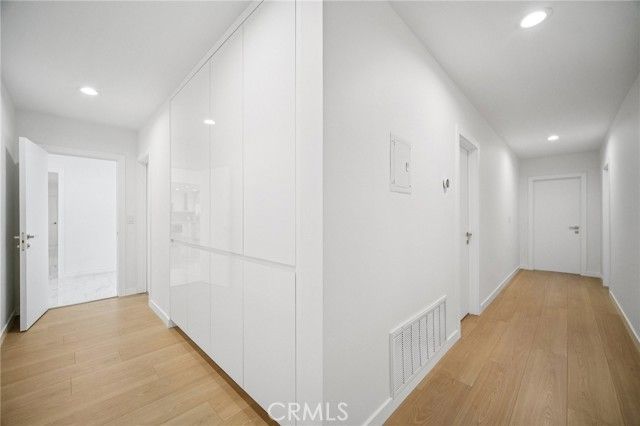 17158 Citronia Street, Northridge (los Angeles), CA 91325