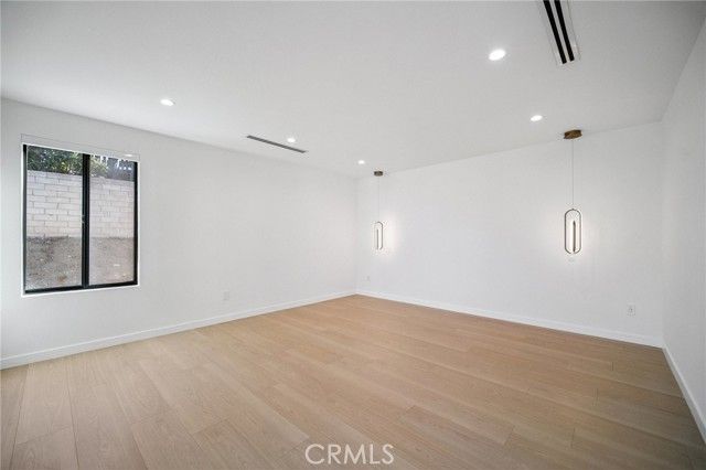 17158 Citronia Street, Northridge (los Angeles), CA 91325