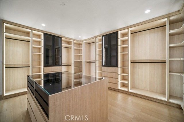 17158 Citronia Street, Northridge (los Angeles), CA 91325