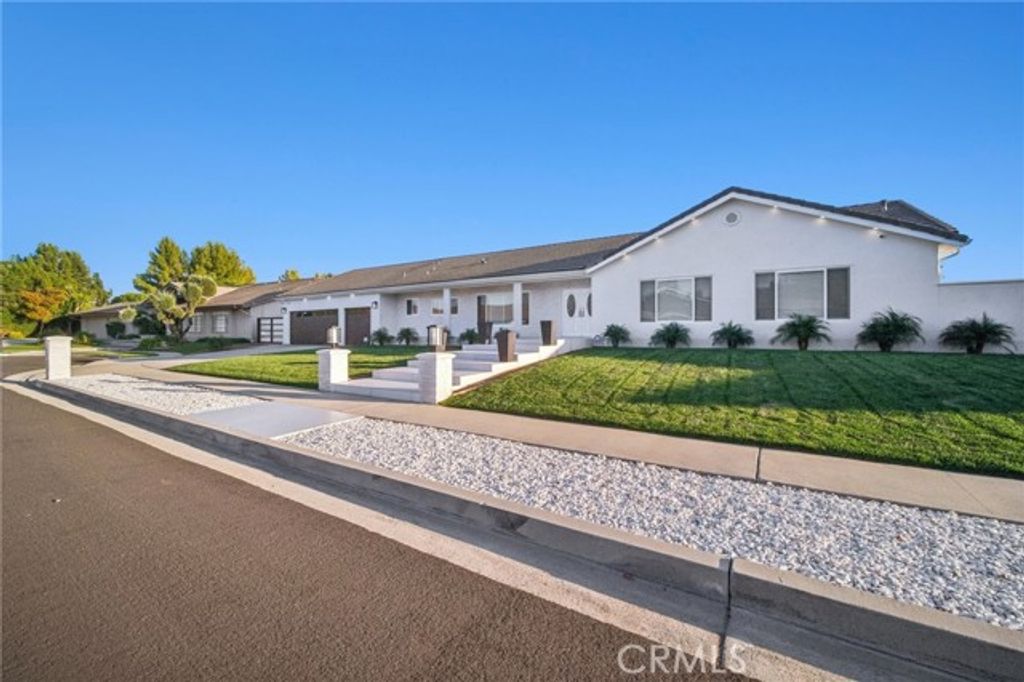 17158 Citronia Street, Northridge (los Angeles), CA 91325