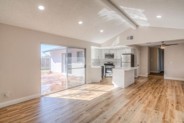 8158 Mesa Oak Way, Citrus Heights, CA 95610