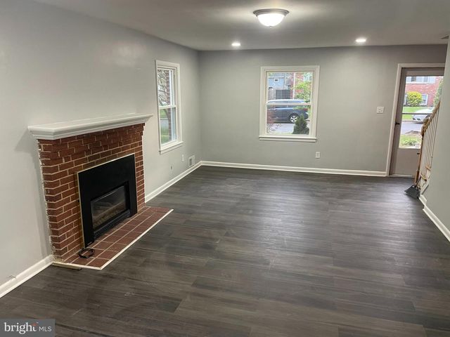 6901 100TH AVE, Lanham, MD 20706