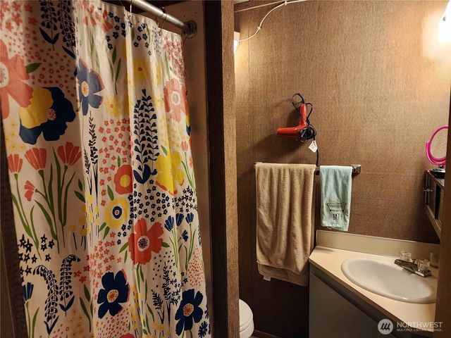 731 E Promontory Road, Shelton, WA 98584