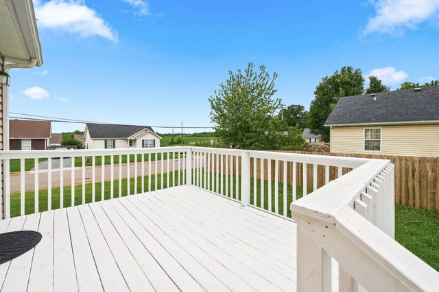 303 Bandera Ln, Springfield, TN 37172
