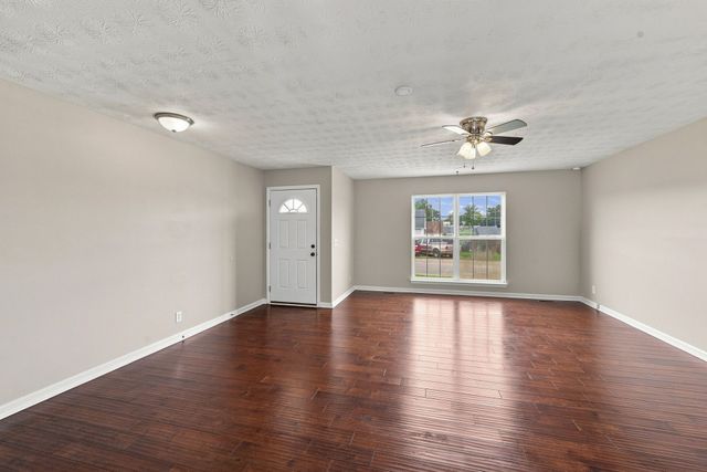 303 Bandera Ln, Springfield, TN 37172