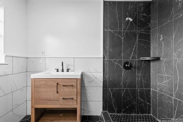 828 Virginia Blvd, San Antonio, TX 78203