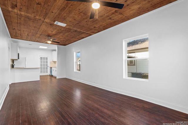 828 Virginia Blvd, San Antonio, TX 78203