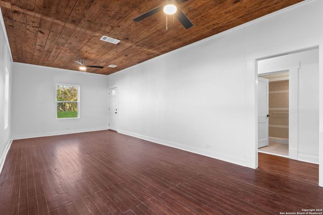 828 Virginia Blvd, San Antonio, TX 78203