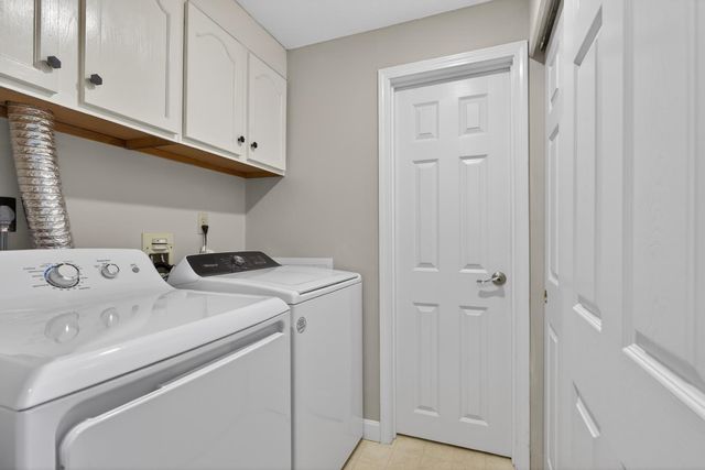 411 Ledgeview Drive, Rochester, NH 03839