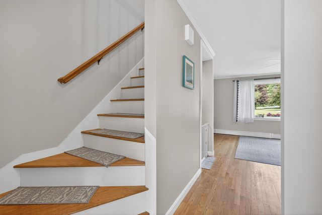 411 Ledgeview Drive, Rochester, NH 03839