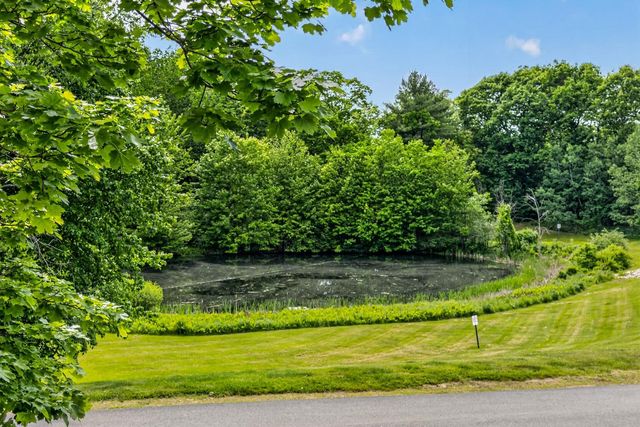 411 Ledgeview Drive, Rochester, NH 03839