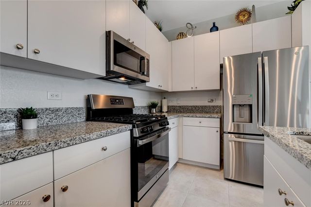 4307 Vantage Ridge Avenue, Las Vegas, NV 89141