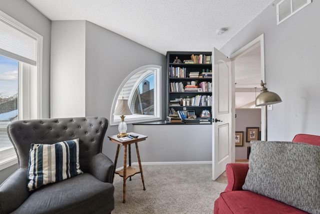 15820 17th Avenue N, Plymouth, MN 55447