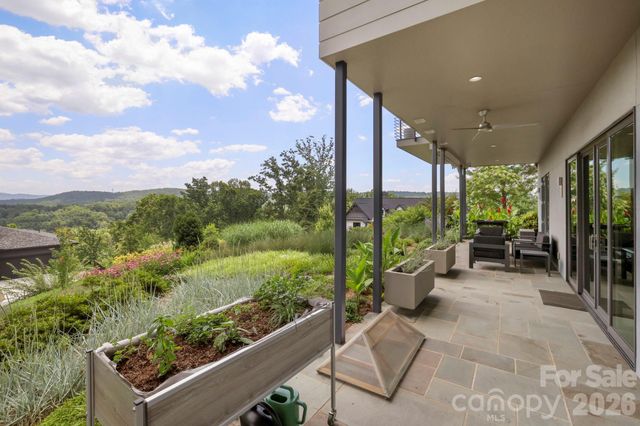 232 Curtain Bluff, Hendersonville, NC 28791