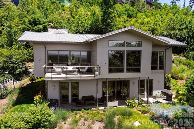 232 Curtain Bluff, Hendersonville, NC 28791