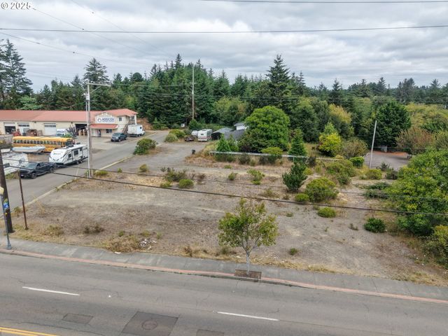 1022 NEWMARK Ave, Coos Bay, OR 97420