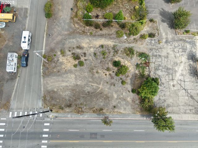 1022 NEWMARK Ave, Coos Bay, OR 97420