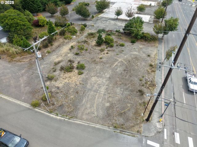 1022 NEWMARK Ave, Coos Bay, OR 97420