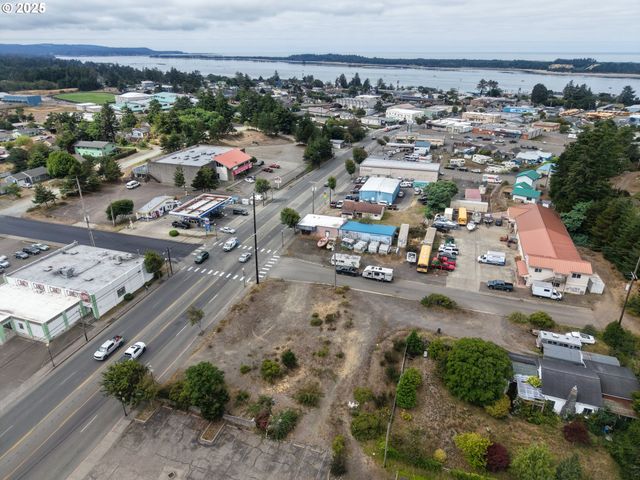 1022 NEWMARK Ave, Coos Bay, OR 97420