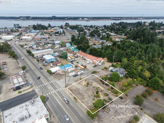 1022 NEWMARK Ave, Coos Bay, OR 97420