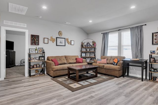 6004 Oracle Dr., Odessa, TX 79762