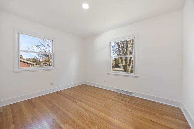 2N238 Highland Avenue, Glen Ellyn, IL 60137