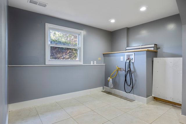 2N238 Highland Avenue, Glen Ellyn, IL 60137