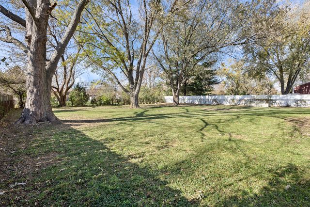 2N238 Highland Avenue, Glen Ellyn, IL 60137