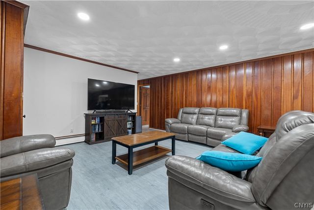 1 Gerry Avenue, New Hartford, NY 13413