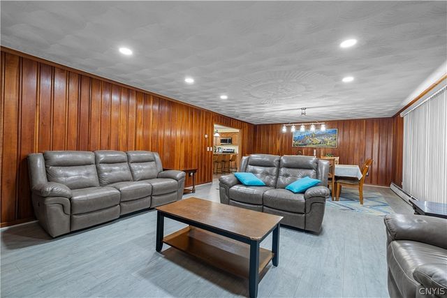 1 Gerry Avenue, New Hartford, NY 13413