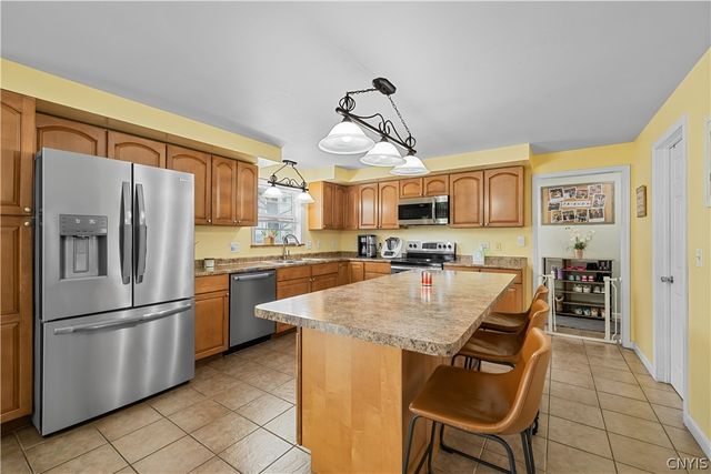 1 Gerry Avenue, New Hartford, NY 13413