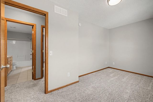 723 Florida Street SW, Lonsdale, MN 55046