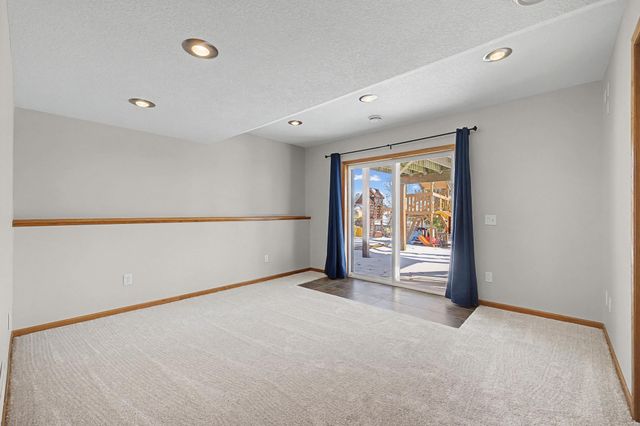 723 Florida Street SW, Lonsdale, MN 55046