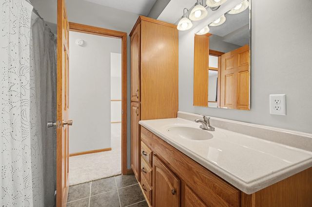 723 Florida Street SW, Lonsdale, MN 55046