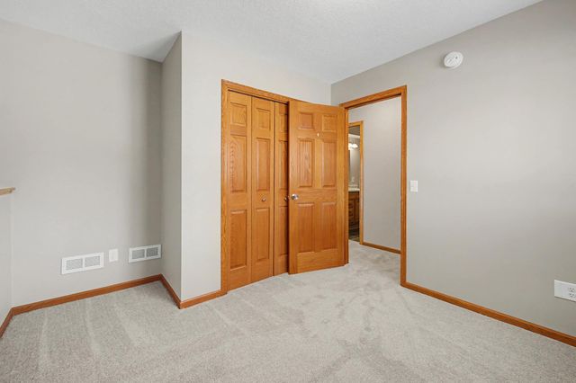 723 Florida Street SW, Lonsdale, MN 55046