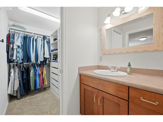 11366 Sw IRONWOOD Loop, Tigard, OR 97223