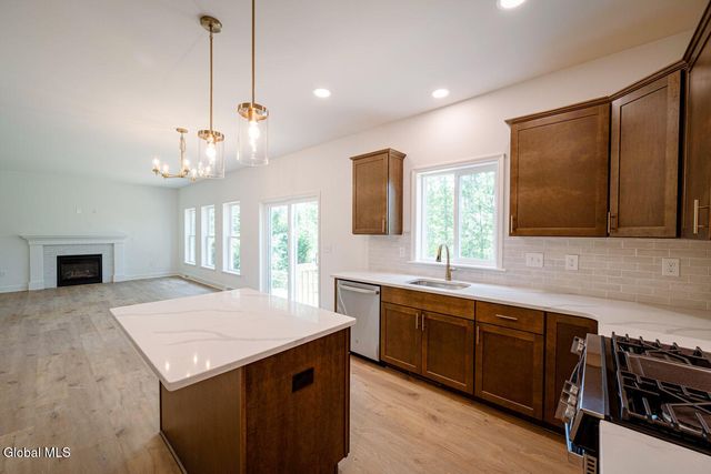 8 Seville Way, Bethlehem, NY 12054