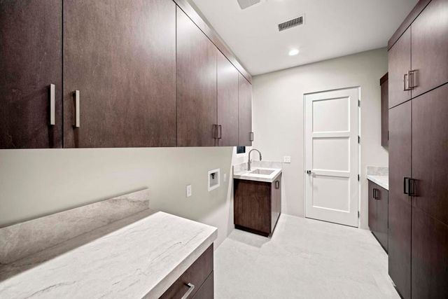 59618 Almeria, La Quinta, CA 92253