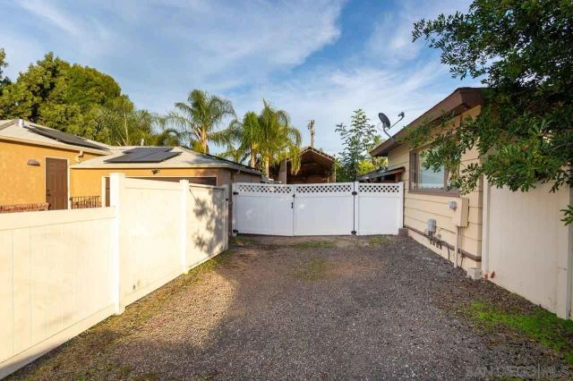 8743 Buena Valley Drive, Santee, CA 92071