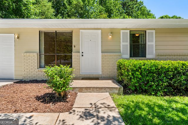 61 Trina Avenue NE, Kennesaw, GA 30144