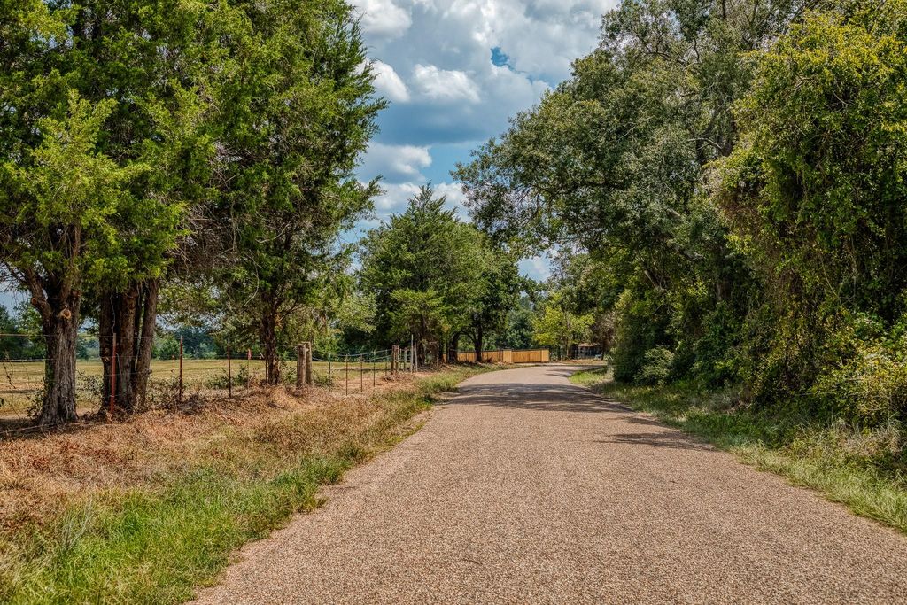 8671 County Road 324, Caldwell, TX 77836