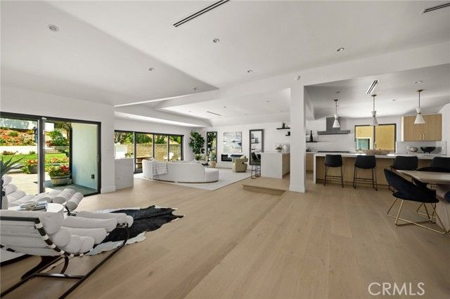 5100 Orrville Avenue, Woodland Hills (los Angeles), CA 91367