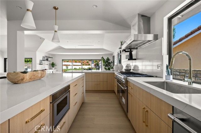 5100 Orrville Avenue, Woodland Hills (los Angeles), CA 91367