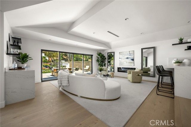 5100 Orrville Avenue, Woodland Hills (los Angeles), CA 91367