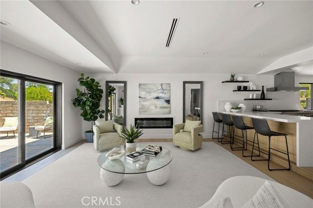 5100 Orrville Avenue, Woodland Hills (los Angeles), CA 91367