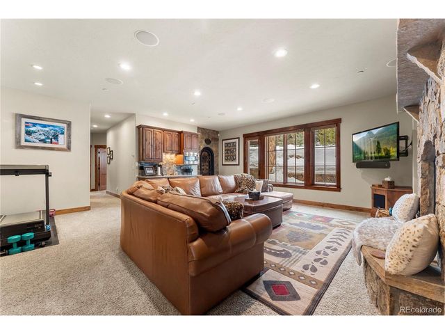 585 Independence Rd, Dillon, CO 80435